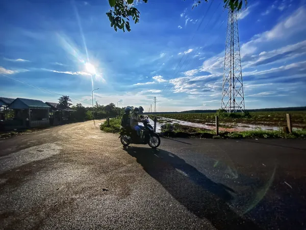 After the rain. thumbnail