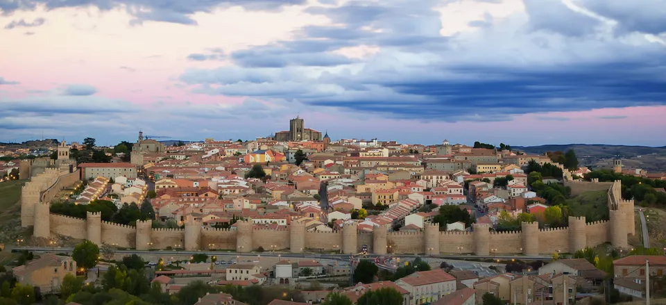  Panorama of the medieval, walled town of Ávila, a World Heritage site 