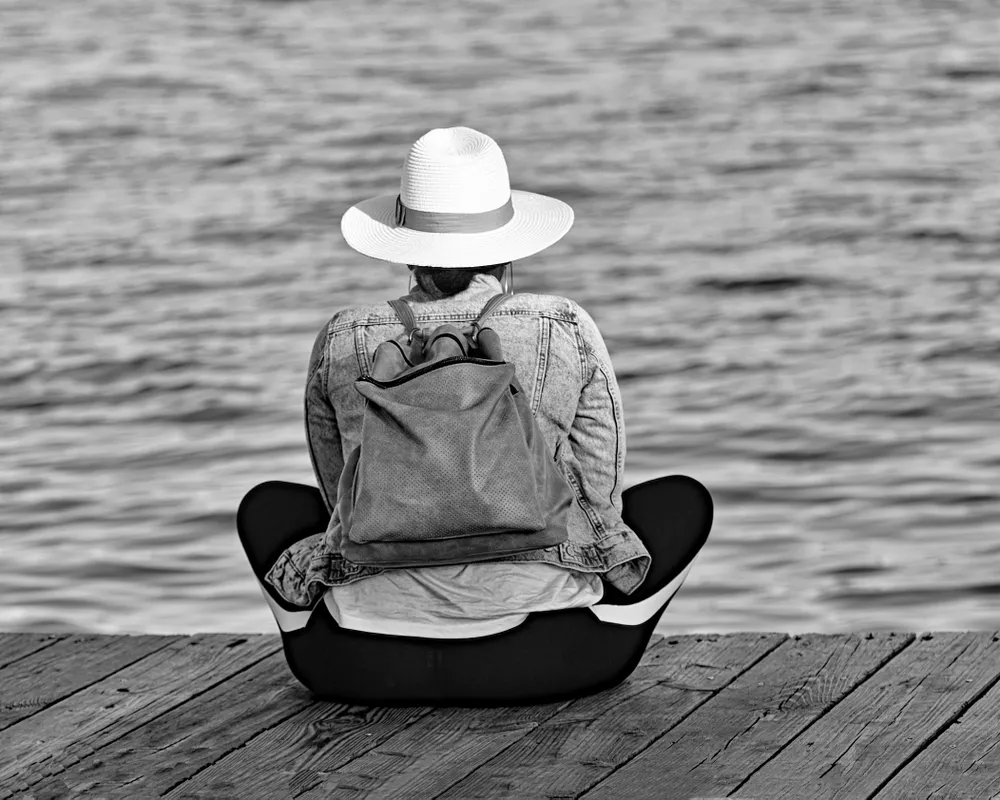 This image was taken while I was strolling along the dock. My intent is to capture the nature of silence, quiet and meditation.