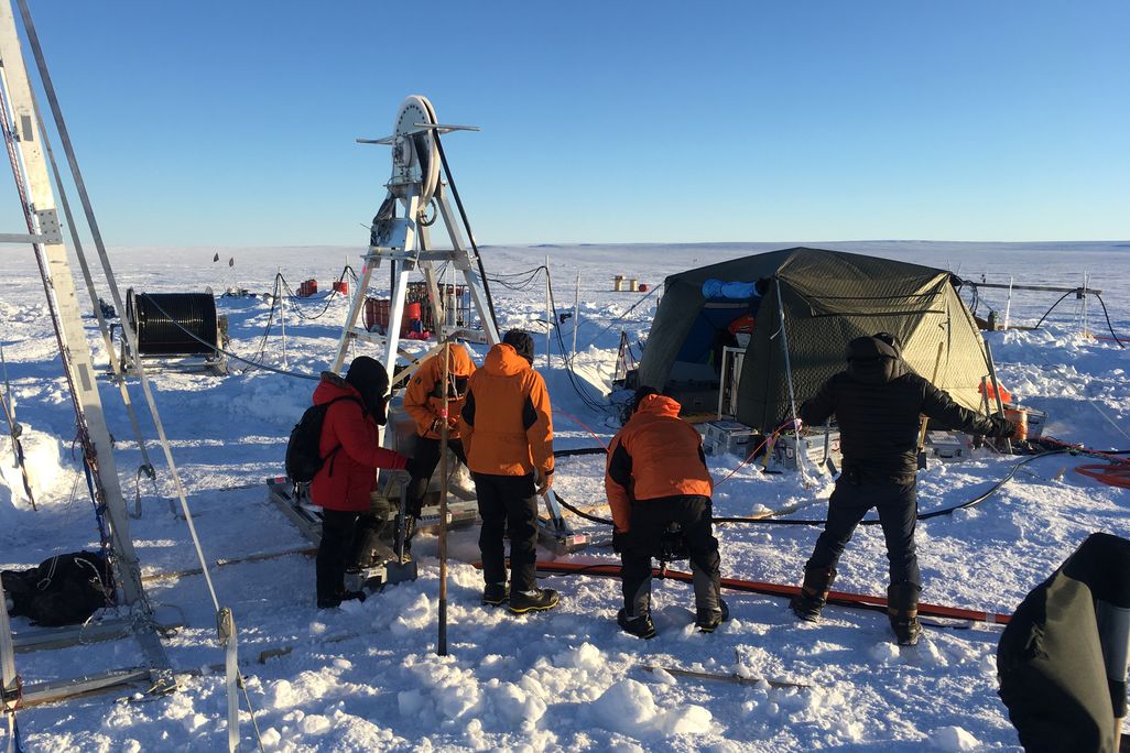 British Antarctic Survey team drills on Thwaites Glacier
