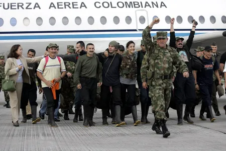 The 15 freed hostages and their rescuers arrive at San Jos&eacute; del Guaviare airport in July 2008.