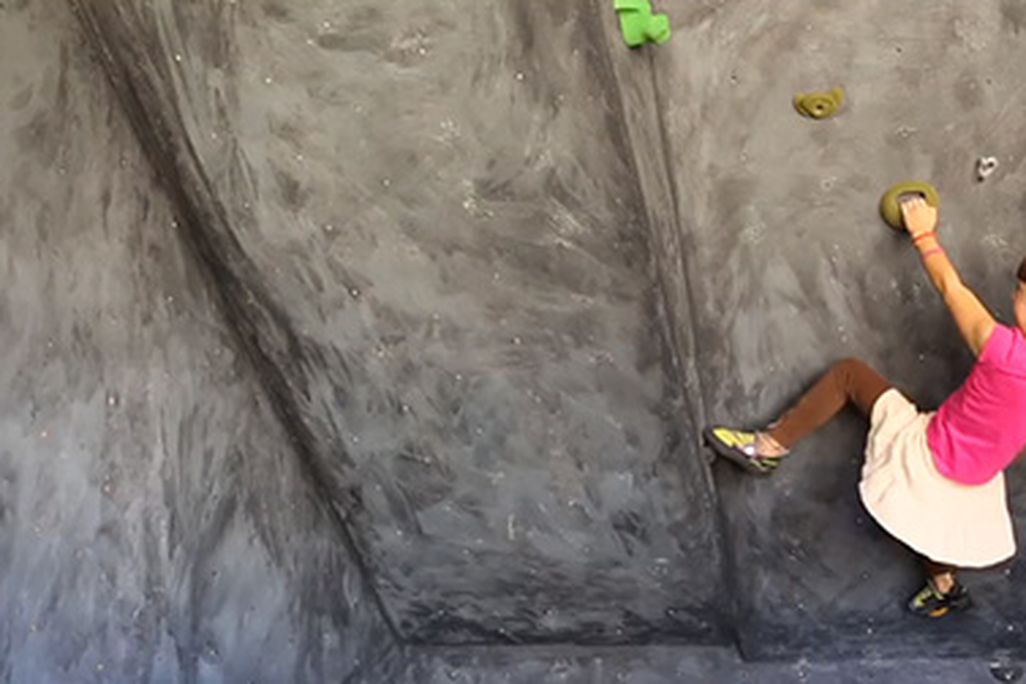 20130419040005rock-climbing-wall-470.jpg