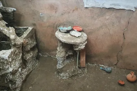 A small accent table found in a Pompeii bedroom