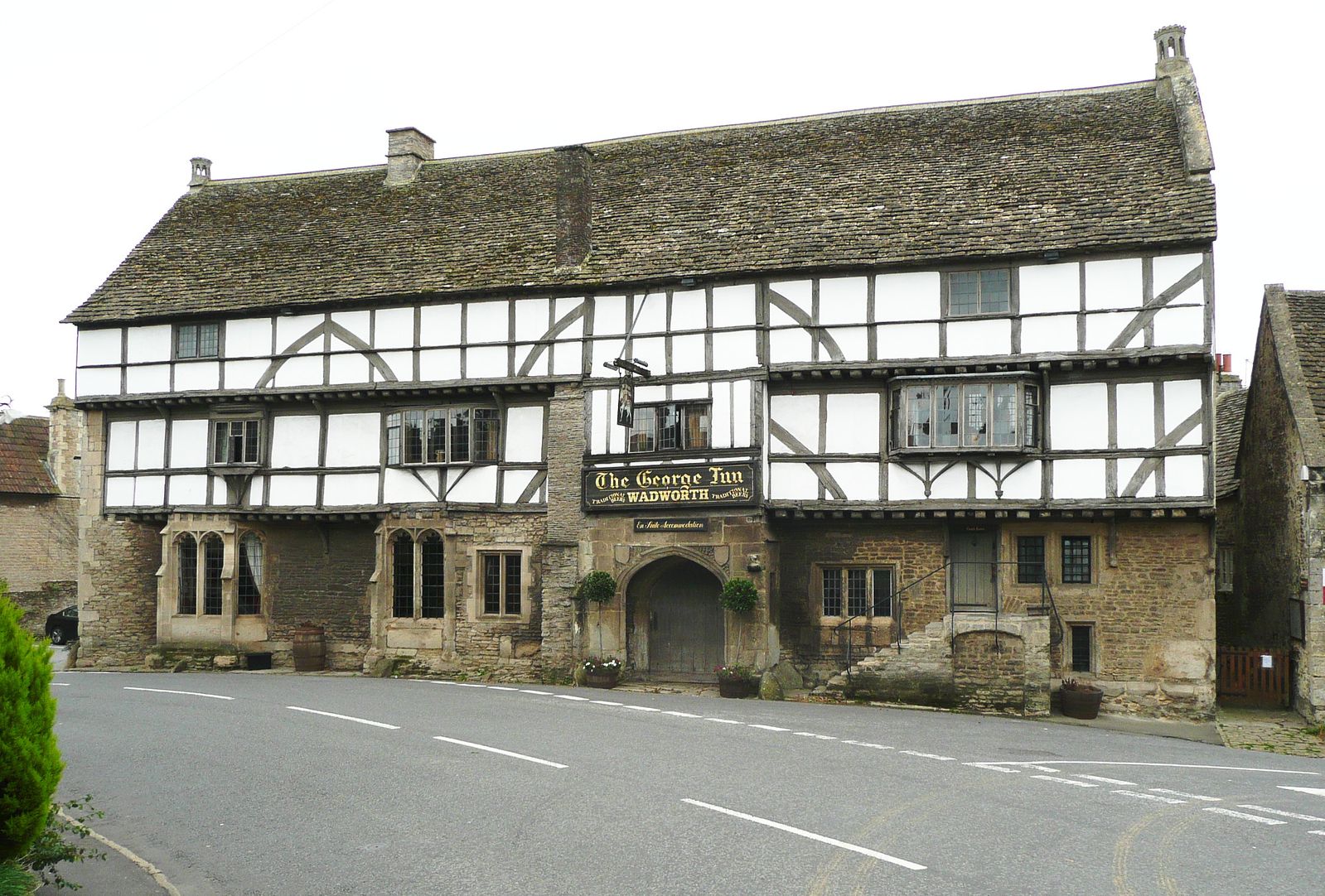 Where Is England's Oldest Pub? An Archaeologist Drilled Into 600-Year ...