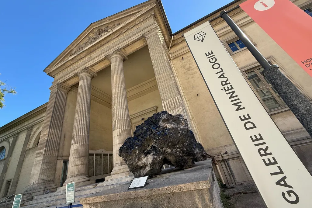 Exterior of Paris's Natural History Museum