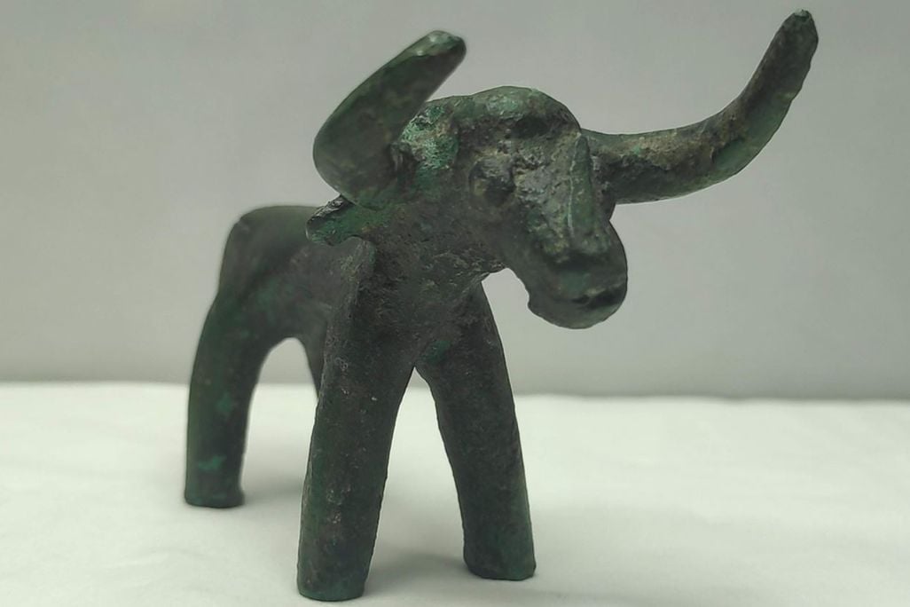 Bull figurine