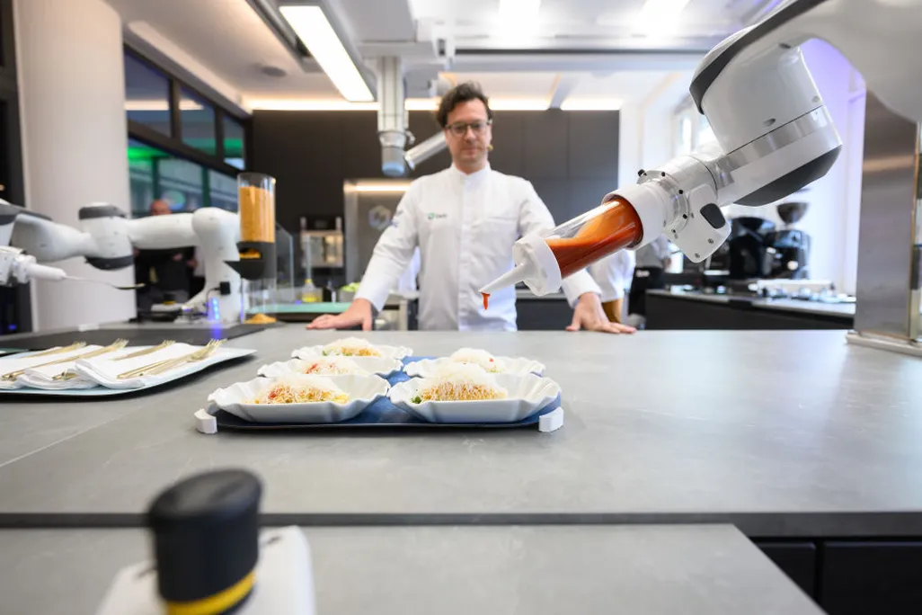 Robotic kitchen