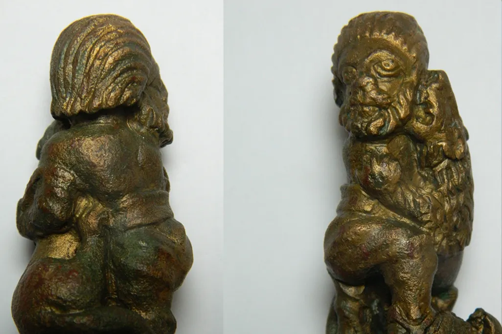 lion key handle