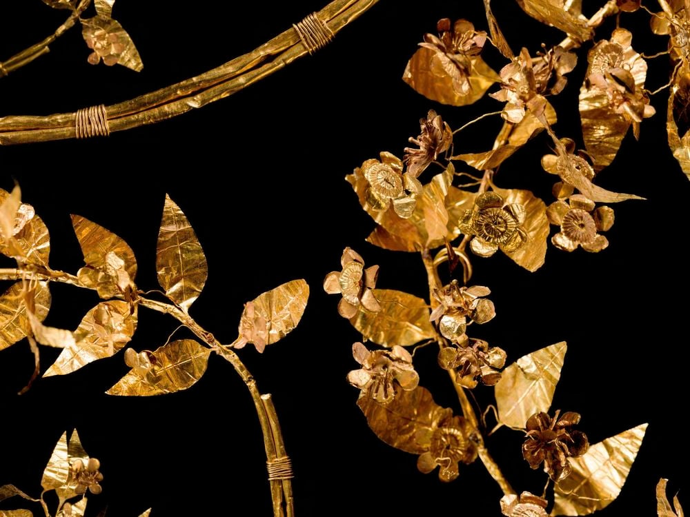 Golden wreath