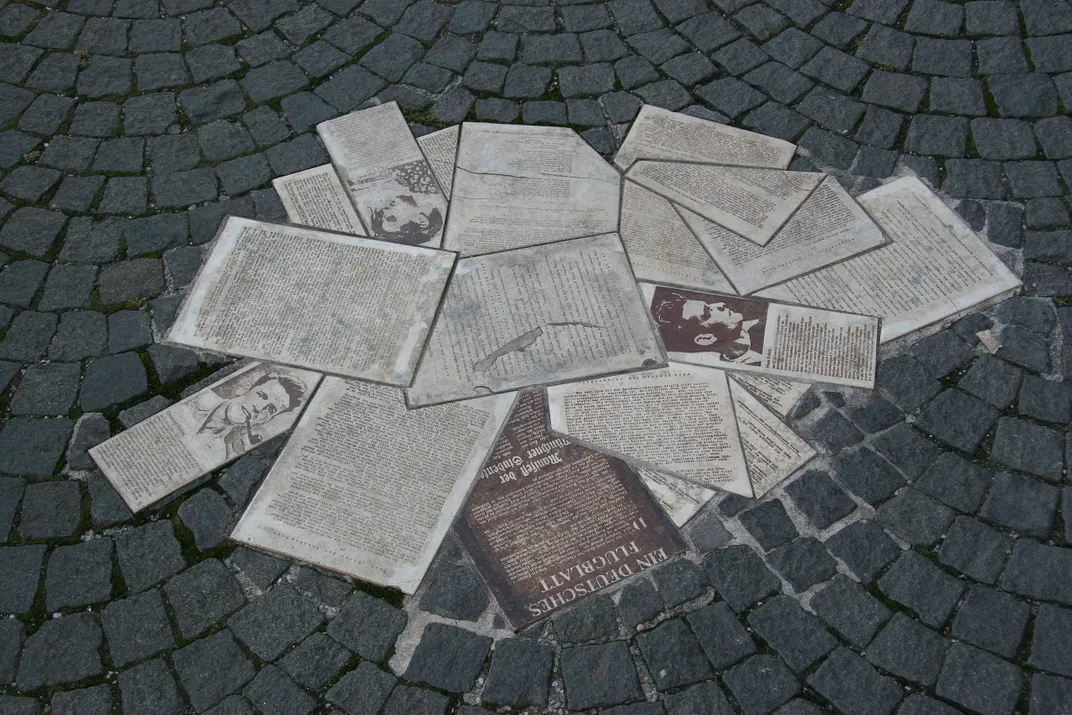 A memorial honoring the White Rose outside of the University of Munich