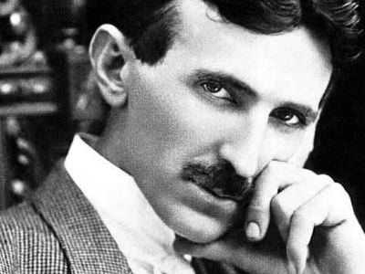 Nikola Tesla at age 40.
