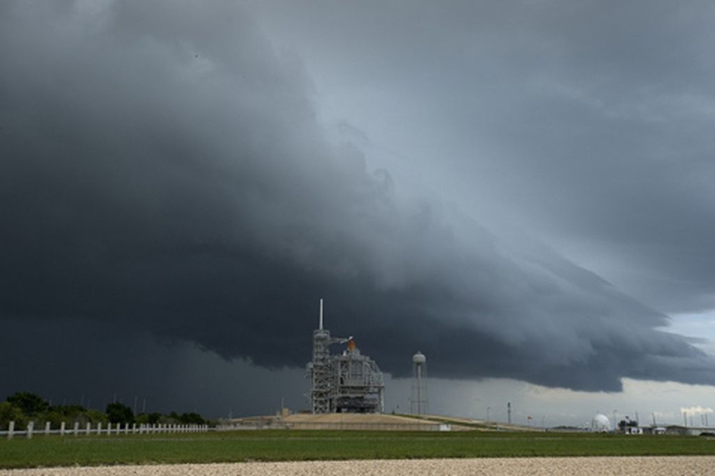 shuttle-sky-505.jpg