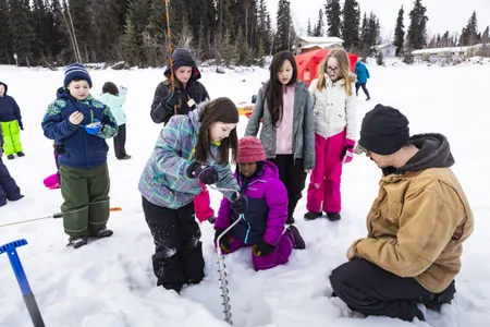 Students at Anne Wien Elementary School in Fairbanks pilot test the Fresh Eyes on Ice data collection protocol with project team member Allen Bondurant in 2019.