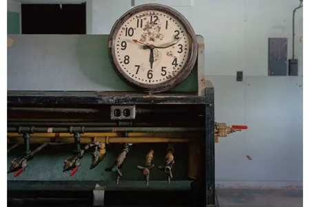 GUN SITE Gun Site was constructed on the former Anchor Ranch, a 320-acre property to the west of the main research site. The area had a flat, empty space where scientists studied projectiles and ballistics. Its main drawback was its proximity to a road, but efforts to blockade traffic during tests were largely successful.