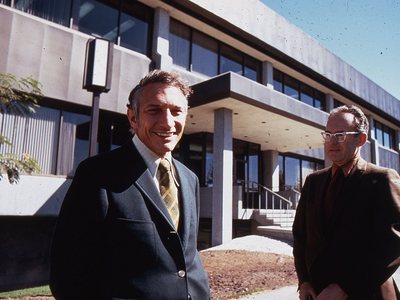 Robert Noyce (left) and Intel co-founder Gordon Moore in from of the Intel SC1 building in Santa Clara, 1970.