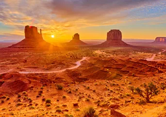 Cliffs and Canyons of the American Southwest: A Tailor-Made Journey description