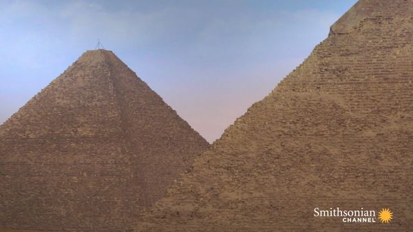 Preview thumbnail for Why Pyramids Were Effective Advertisements for Tomb Robbers