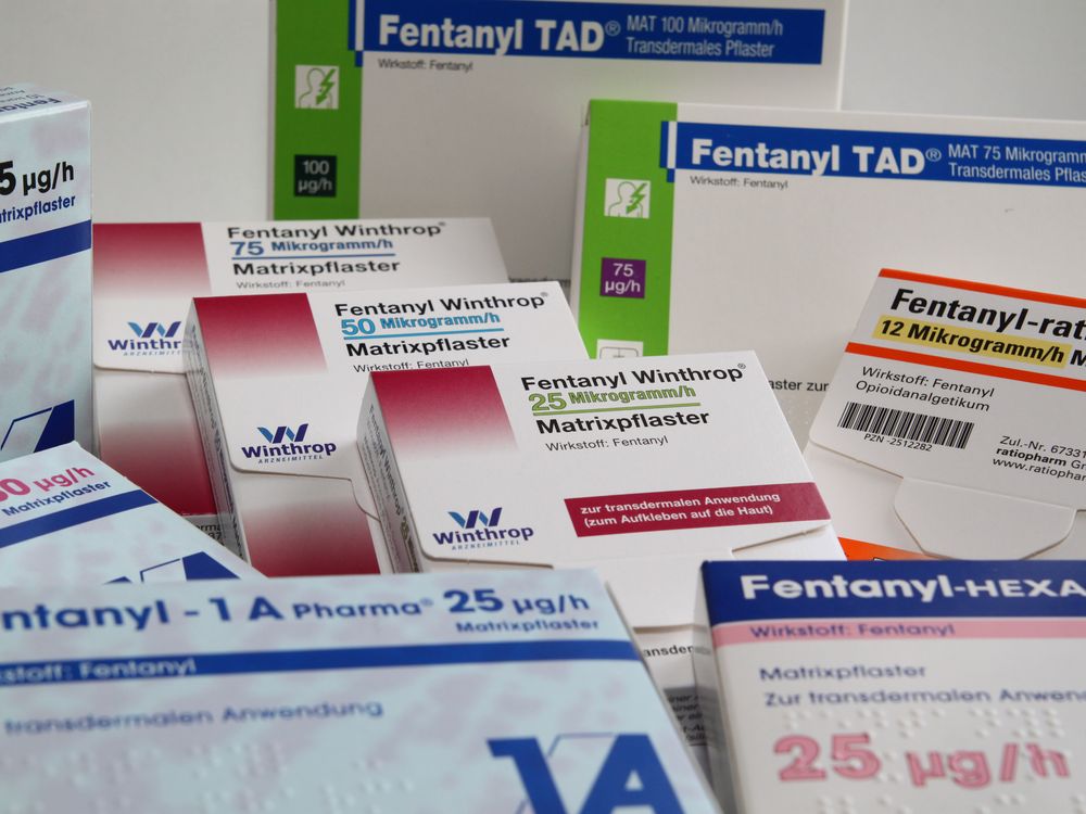Fentanyl_patch_packages.jpg