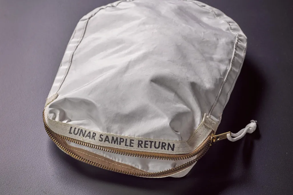 Lunar bag