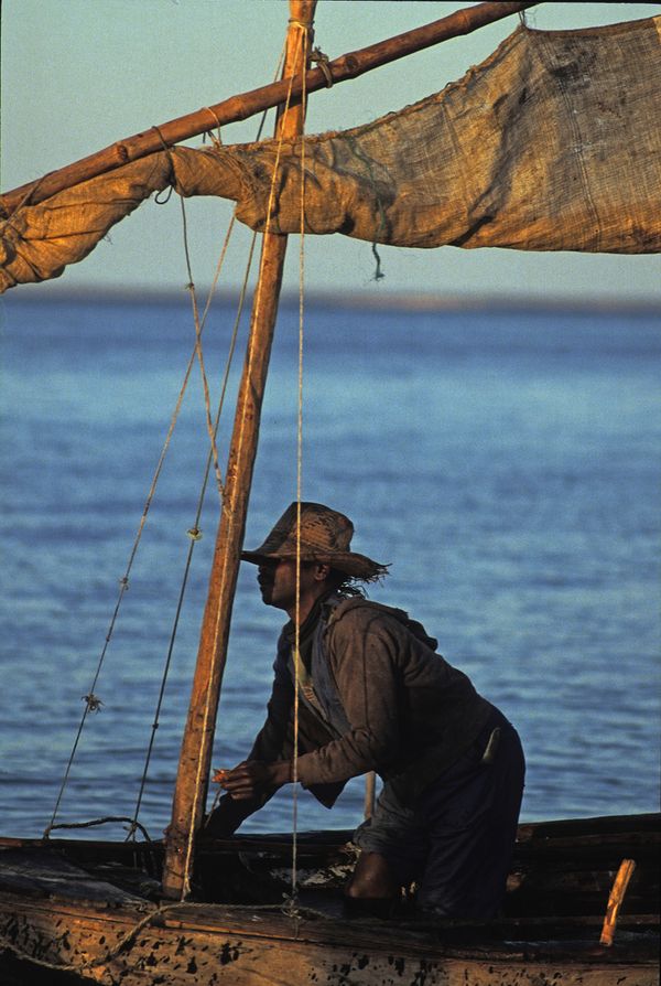 bantu fisherman sailing thumbnail