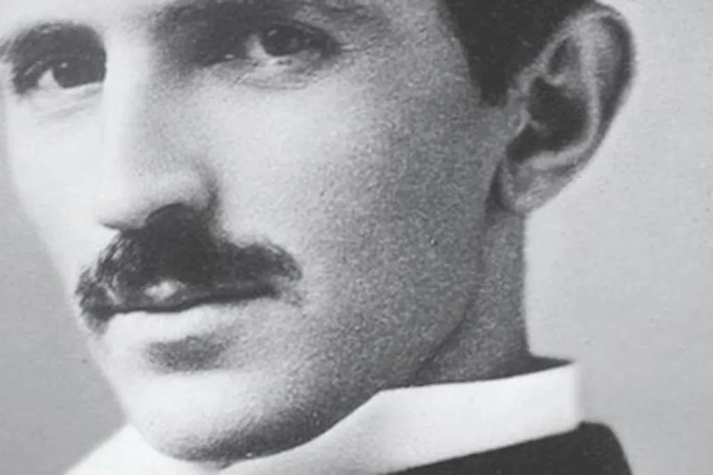20130710093049Tesla_Thumb.jpg