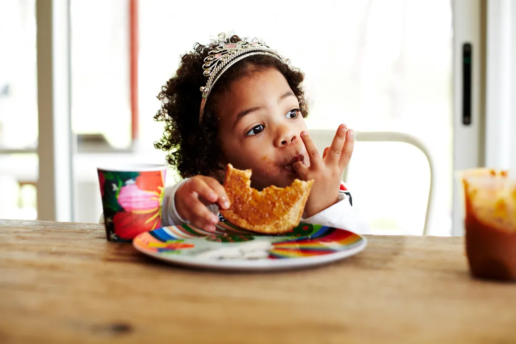 kid eating