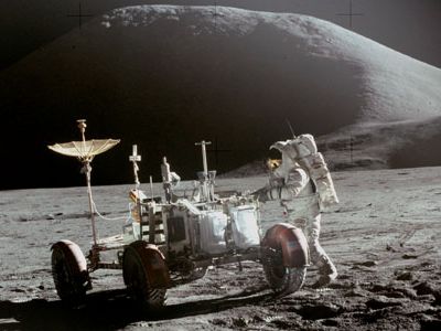Astronaut Jim Irwin explores the Hadley landing site on July 31,1971.
