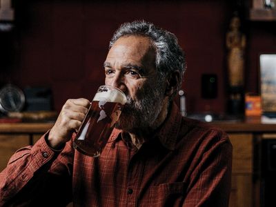 SOCIALMEDIAOPENER-Papazian drinking beer