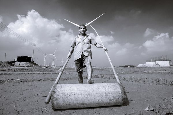 Horn of Labor: A Salt Farmer in Khurushkul thumbnail