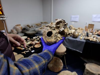 Archaeological artifacts as well as bone fragments up to 5,000 years old were discovered at two Spanish homes.