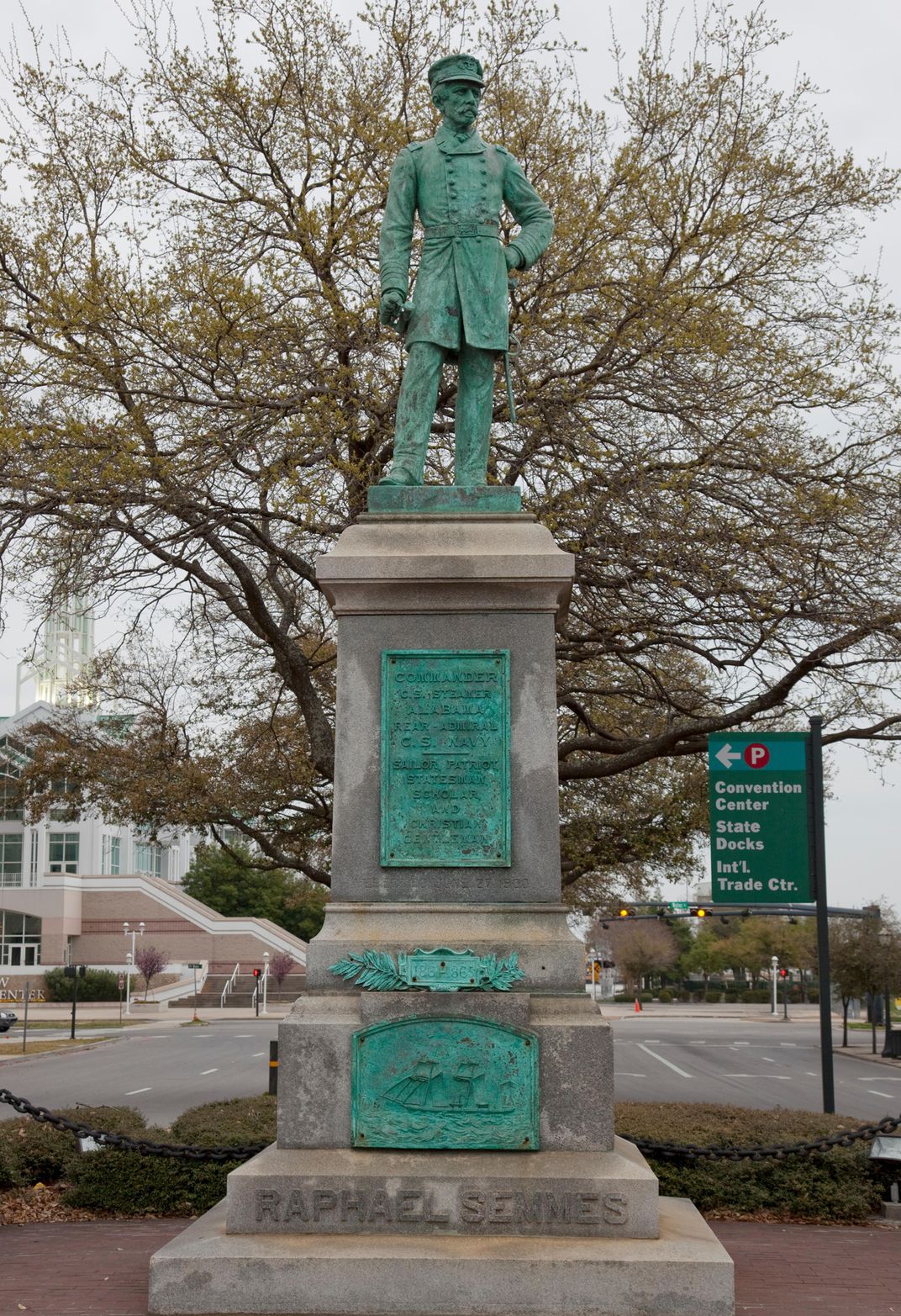 Statue of Confederate Admiral Raphael Semmes