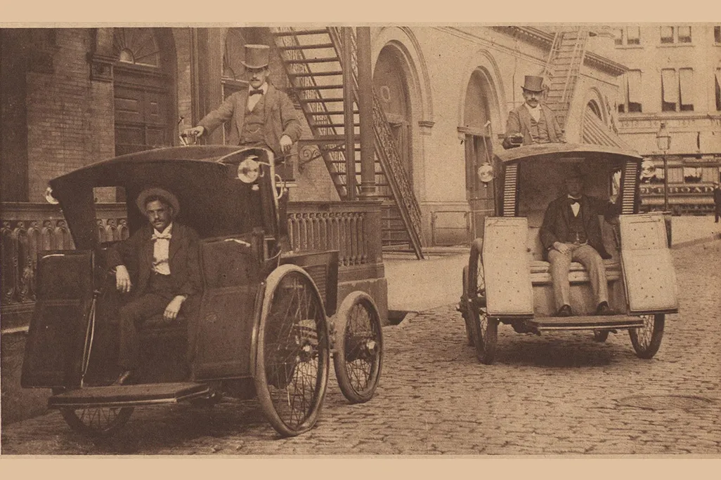 Electrobat taxis in Manhattan in 1898