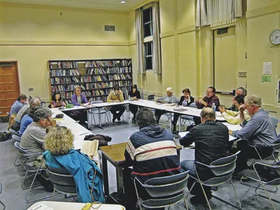 Fialka&#39;s reading group in Venice, California, in 2008