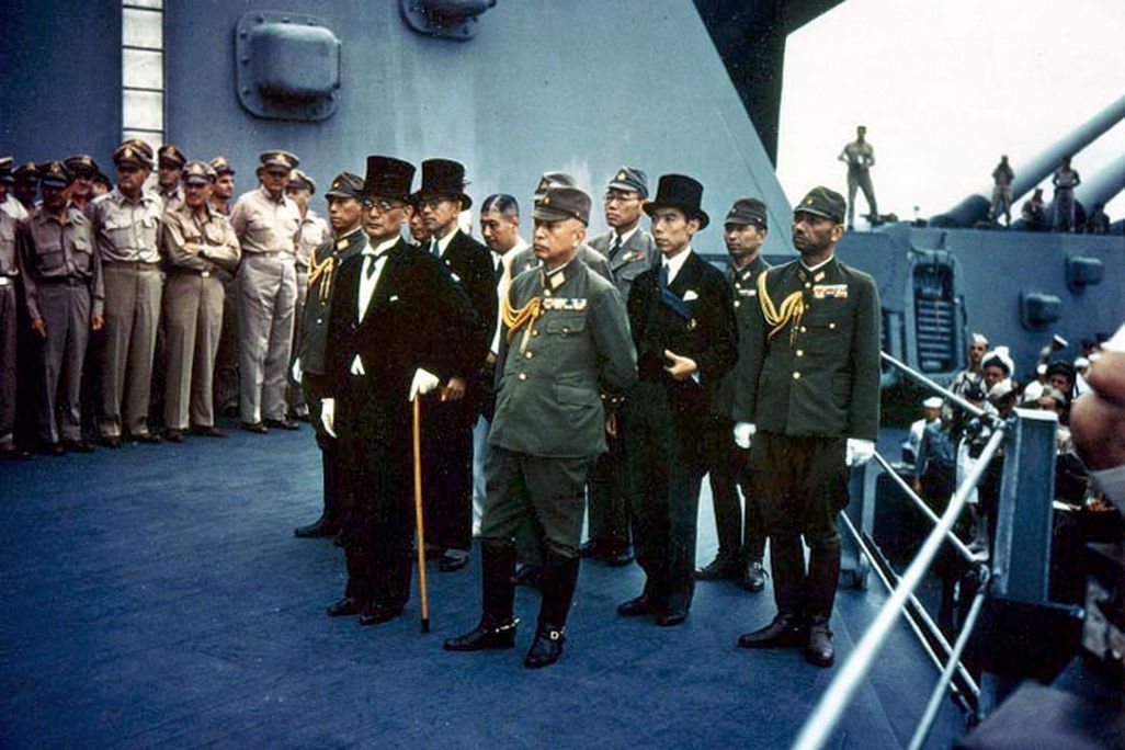 Surrender_of_Japan_-_USS_Missouri.jpg