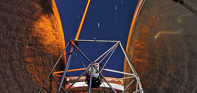 levering aan huis nul Op en neer gaan Adaptive optics and lasers are giving ground-based telescopes  better-than-Hubble views. | Air & Space Magazine| Smithsonian Magazine