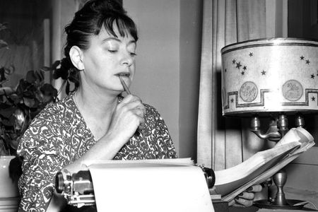 Dorothy Parker at a typewriter in 1941