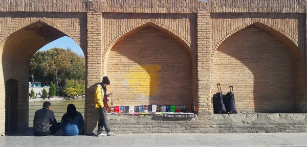 book seller thumbnail