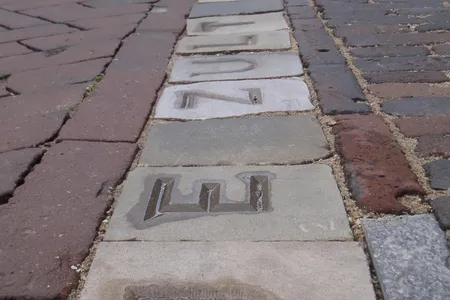 De Letters van Utrecht is a street poem that will continue indefinitely. 