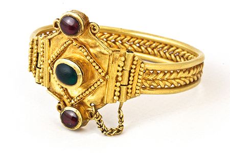 Gold armband