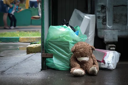 Artist’s representation of “neglected story on Smithsonian.com.”