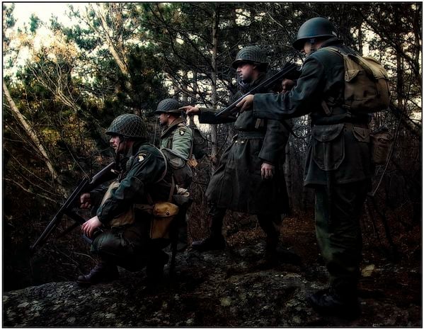 Respect to the US Army soliders at 2nd WW, the Easy Company - Band of Brothers thumbnail