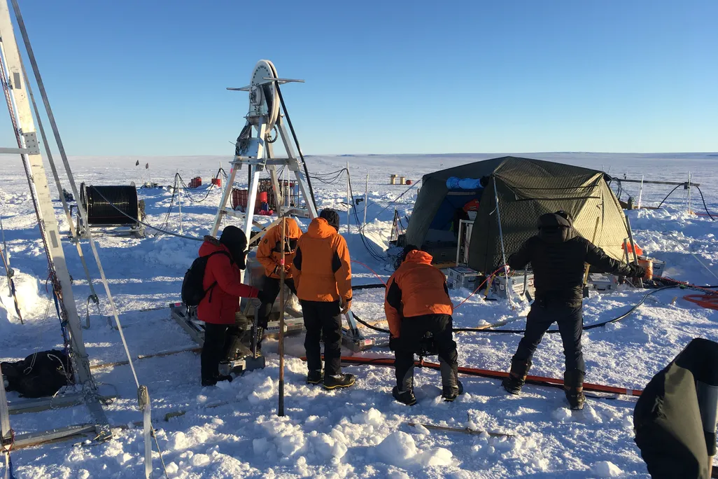 British Antarctic Survey team drills on Thwaites Glacier