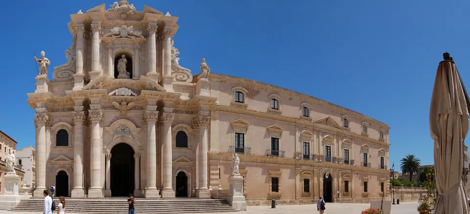  The baroque cathedral of Ortygia, Syracuse 