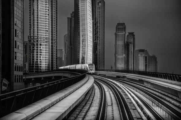 Dubai metro thumbnail