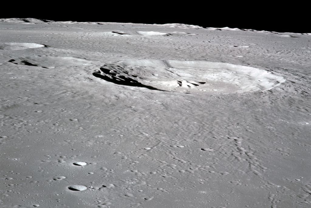 The Bullialdhus Crater. It looks little, but it ain’t.