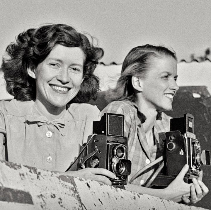 Constance Stuart Larrabee (left) and friend photographing among Ndebele women, near Pretoria, South Africa, 1936.
All photos used in this story are courtesy Eliot Elisofon Photographic Archives, National Museum of African Art, Smithsonian Institution.