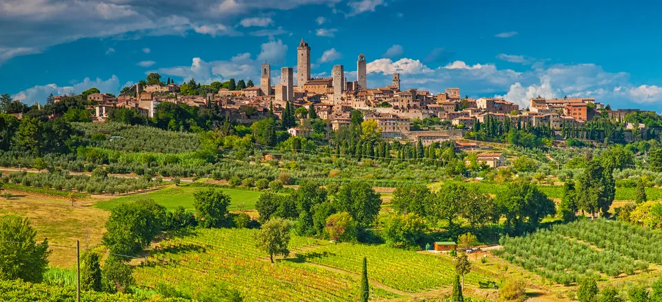  The hill town of San Gimignano 