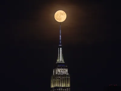 These 17 Stunning Photos of the Strawberry Moon Show Earth's Natural Satellite in All Its Glory image