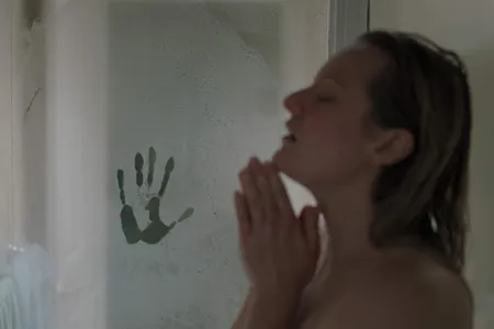 Elisabeth Moss in The Invisible Man