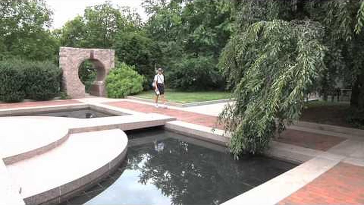 Preview thumbnail for The Gardens of the Smithsonian Institution